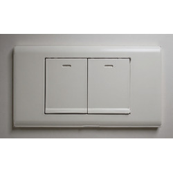 INTERRUPTOR DOBLE 3 WAY 127-250 VOLTIOS 16 AMP LUMISTAR |