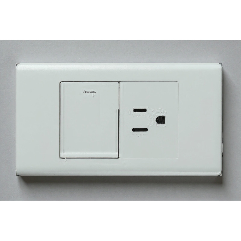 INTERRUPTOR TOMA ELITE 3 WAY 127-250 VOLTIOS 16 AMP LUMISTAR |