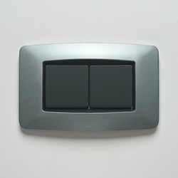 INTERRUPTOR LUMISTAR DOBLE MODERNA EMPOTRAR PLATA 127-250V 10AMP