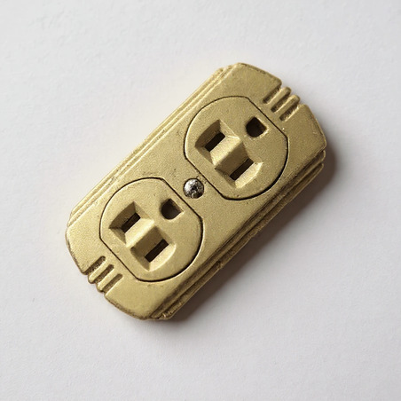 TOMACORRIENTES TOMA DOBLE CON TIERRA SUPERFICIAL 125V 15AMP