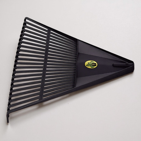 ESCOBA PLÁSTICA 22 DIENTES SIN CABO NEGRA TRAMONTINA