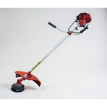 DESMALEZADORA WEQUP DE GASOLINA CON ACCESORIOS